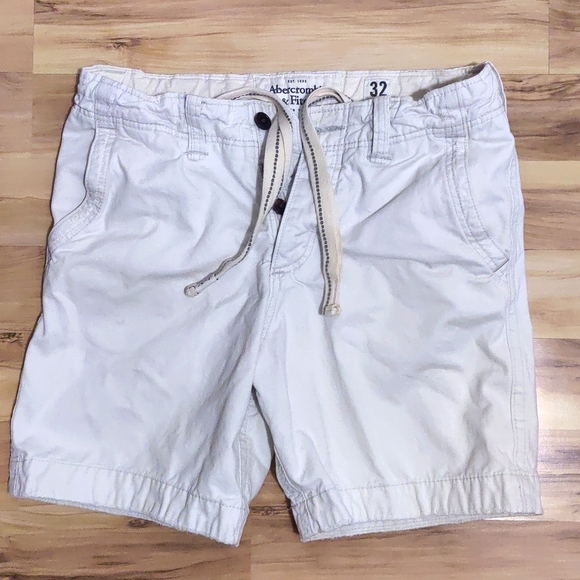Abercrombie & Fitch Shorts - Picture 1 of 4